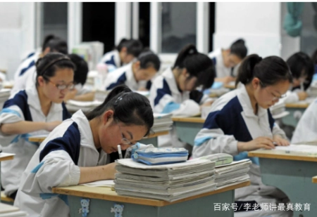 家长质疑：以前学生也上晚自习，但不收费，为什么现在却要交钱？丨有家长质疑你的教学方法,你怎么化解